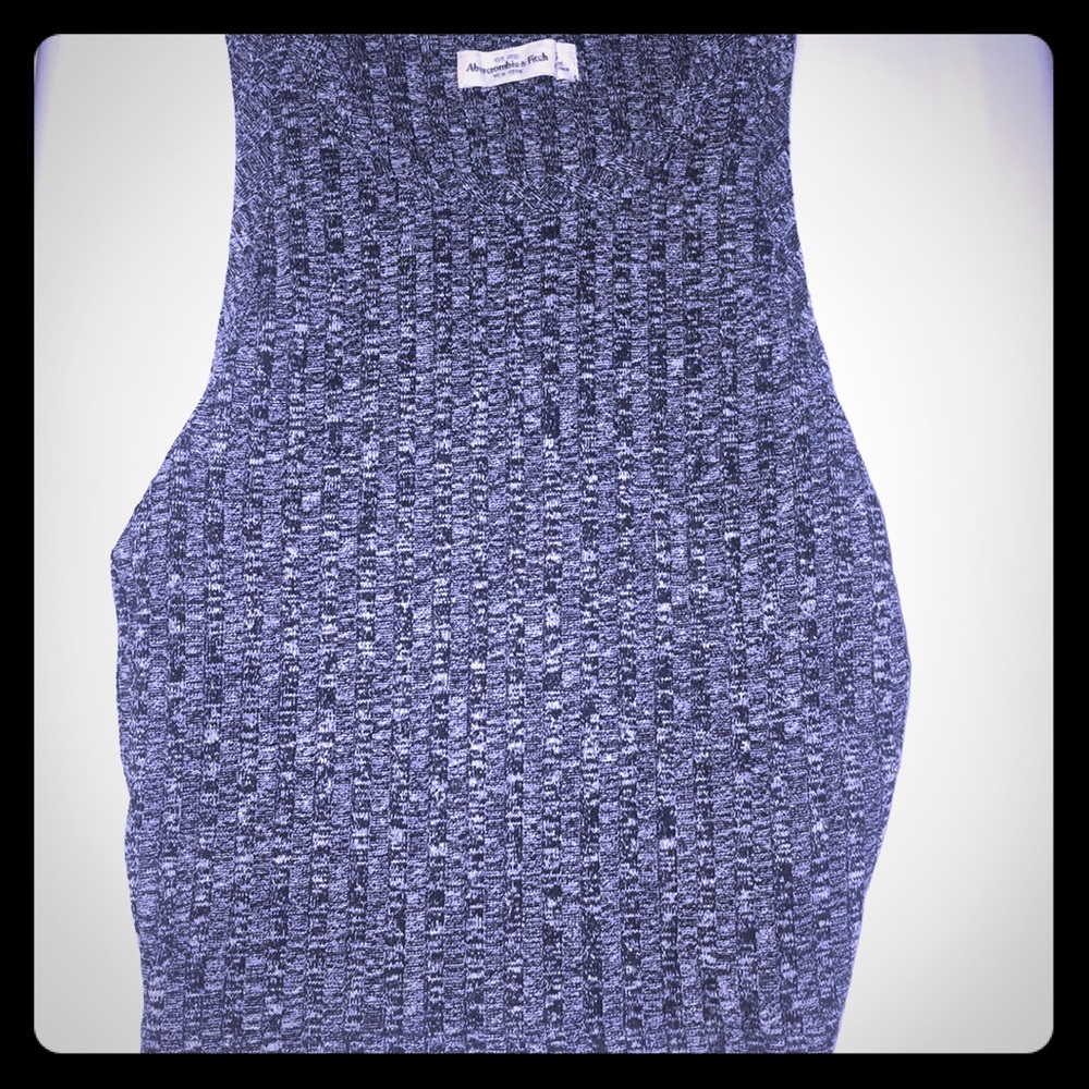Abercrombie & Fitch Gray fitted tank top.